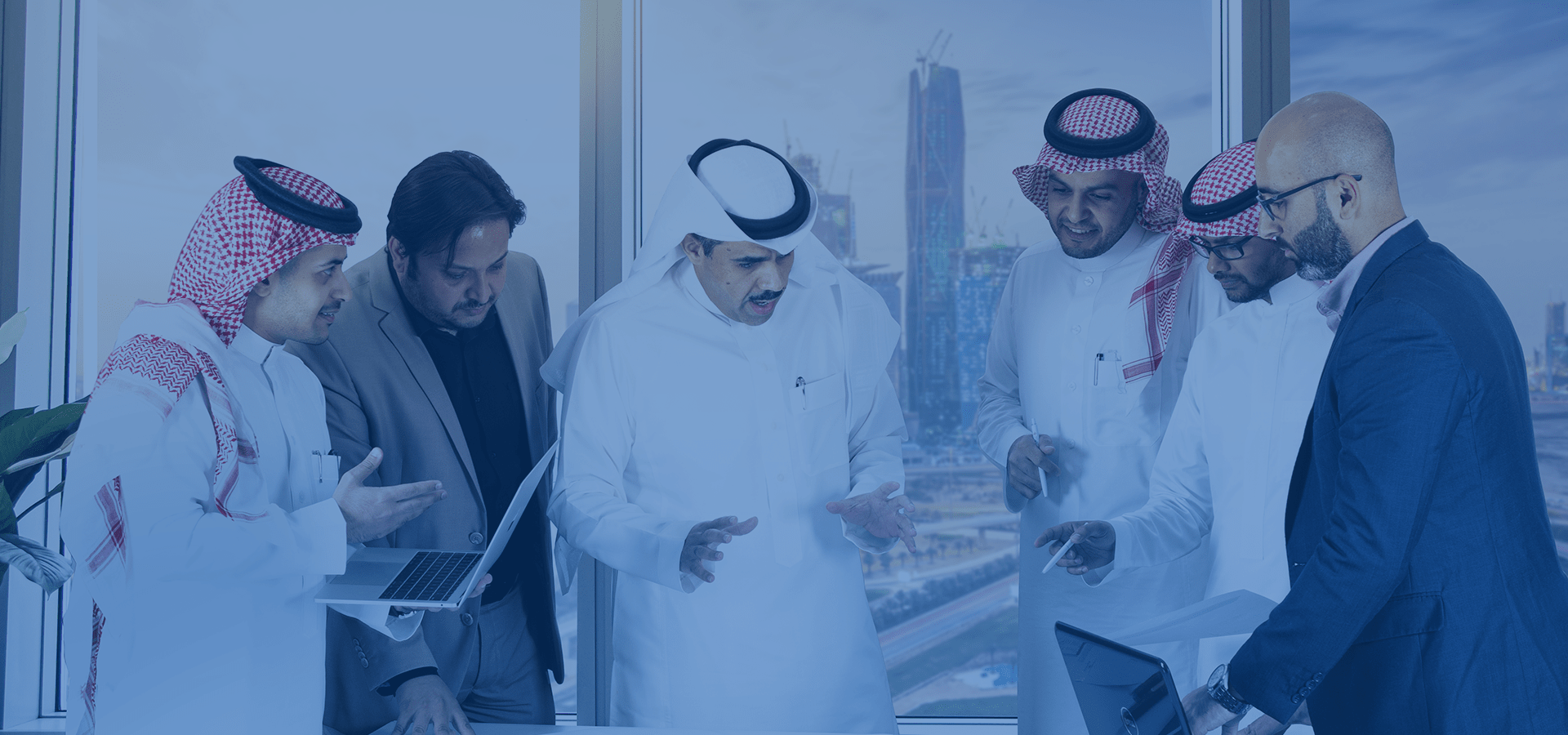 LeaderGroup Cobalt - Accelerating Enterprise Cloud Journey